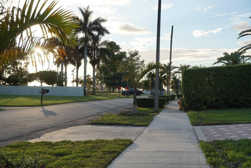New Luxury Vacation Dream Rental- Sleeps 15! Miami Exterior photo
